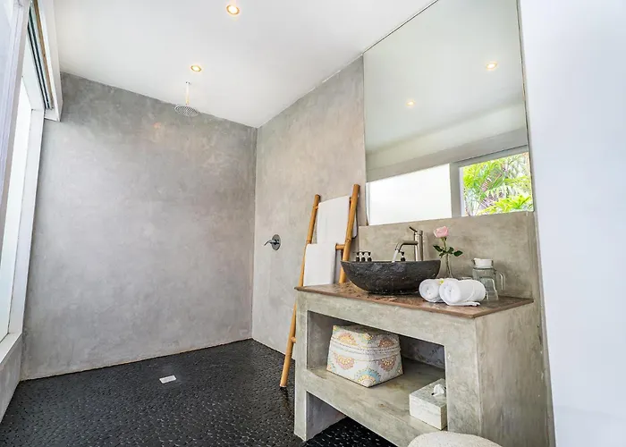 Thiara By Optimum Bali - Newly Refurbished 500 M To & Kudeta - Oberoi Villa Seminyak