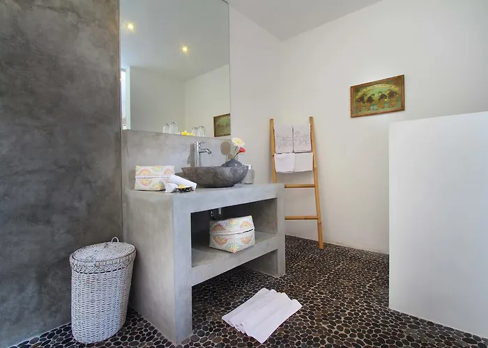 Thiara By Optimum Bali - Newly Refurbished 500 M To & Kudeta - Oberoi * Seminyak (Bali)